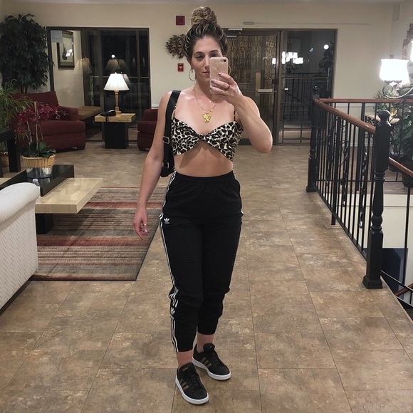 Meet your Posher, Kimberly - Picture 2 of 2